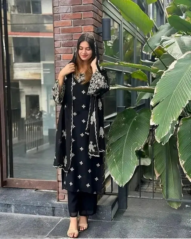 Black Kurta With Dupatta And Bottom wear